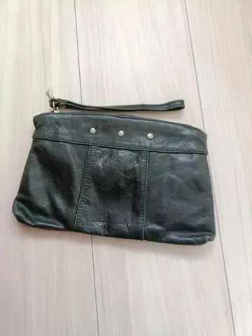 POISSON BLEU 클러치백 다크 그린 가죽