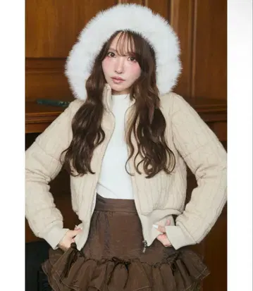 MISTREASS 미스트레아스 케이블 니트 패디드 재킷