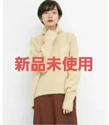 KBF 하이넥 니트