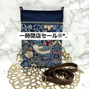 일시 휴업 세일 [ 윌리엄 모리스 딸기 도둑 ] 플랫 숄더백