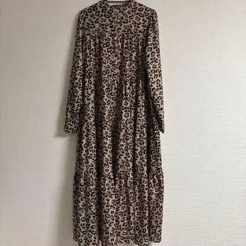 새상품급 manana suerte 레오파드 무늬 티어드 원피스