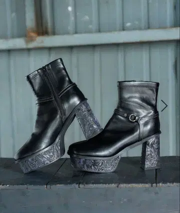 HARE 갈라 솔 청키 부츠