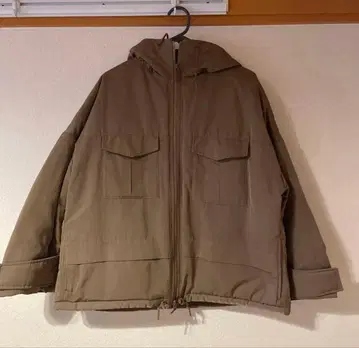 화이트 마운티니어링 유니클로