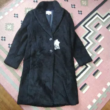 유니클로 카린느 로와토펠드 보아 코트