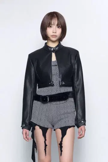 theredthread S urban leather cropped