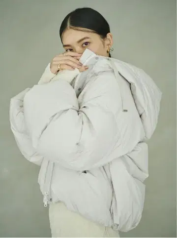 인상 [FRAY ID 프레이 아이디] 후드 다운 자켓 0 사이즈