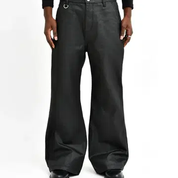 Stacked Oil Coating Loose Fit Pants M