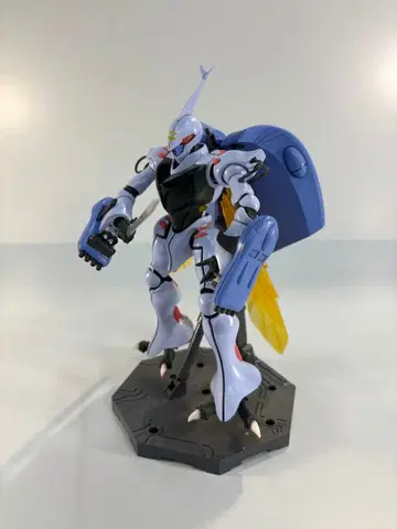 1/35 MG 아우라 배틀러 던바인