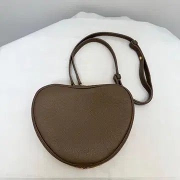 거의 미사용 chiiiibag 레더 하트 숄더