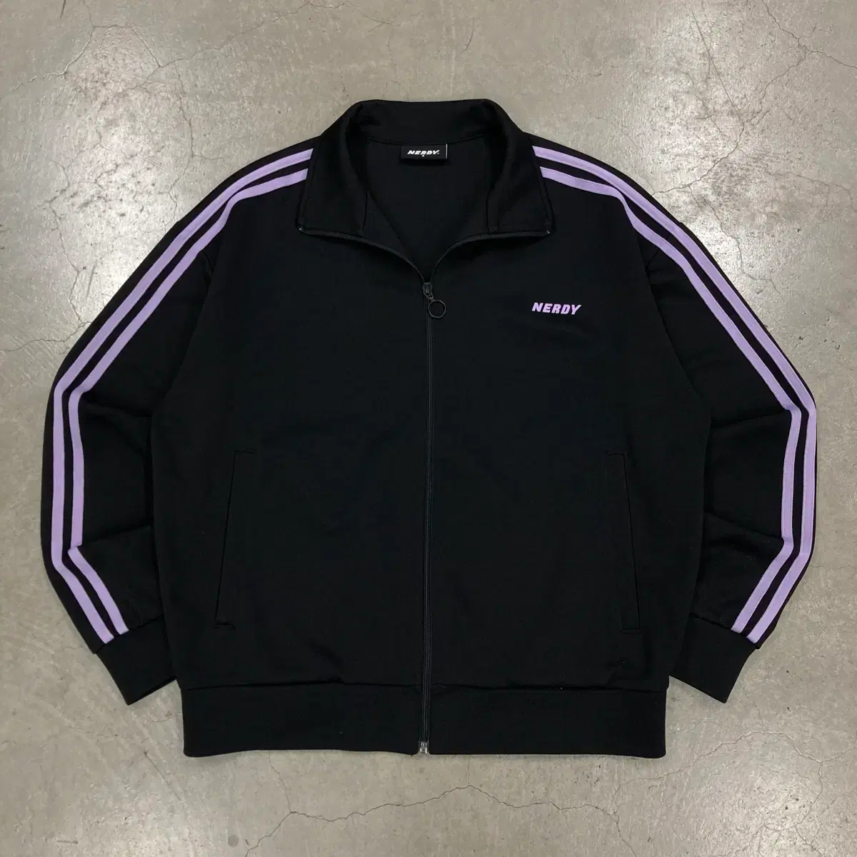 NERDY | 널디 Navy Black Velvet Tracktop Jersey #널디져지,#널디벨벳