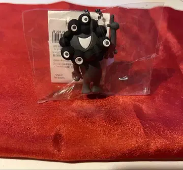 블랙 미야쿠미야쿠 키링