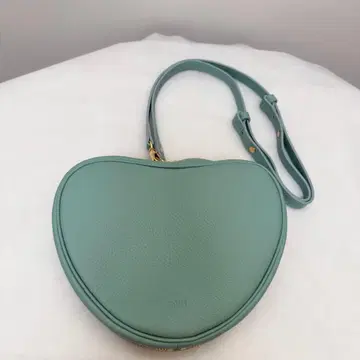 거의 미사용 chiiiibag 레더 하트 숄더