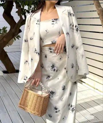 ROYAL PARTY 오리지널 패턴 튤 베스트 부착 테일러드 자켓