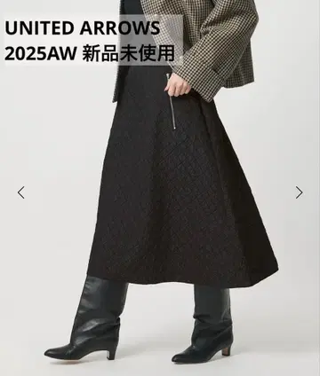 새상품 UNITED ARROWS 다이아 퀼트 플레어 스커트 S BLACK