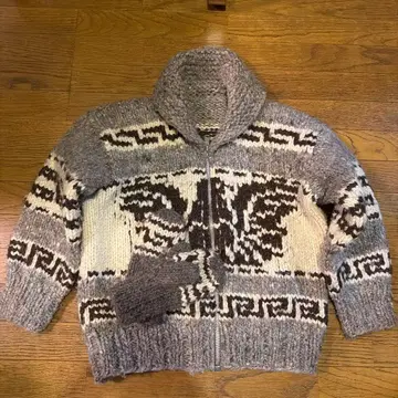 버터플라이 모티브 집업 스웨터