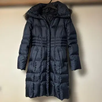 새상품급 23구 다운 코트 사이즈 38