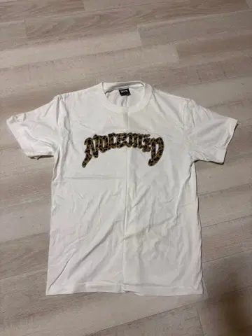 NOREMID 레오파드 프린트 화이트 T셔츠