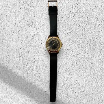 마크제이콥스 골드 손목시계