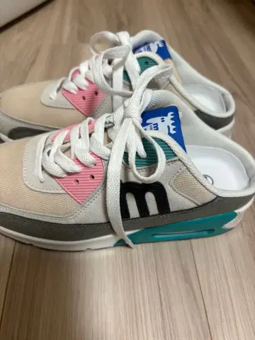 moz 모즈 스니커즈 발꿈치 없음 22.5cm