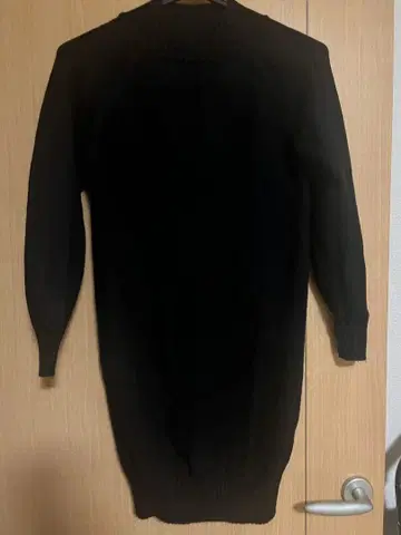 블랙 타이트핏 미니 원피스 긴팔