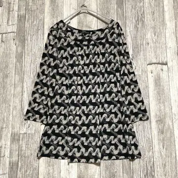 [새상품급] 로라 애슐리 L 파도 무늬 5부, 7분 소매 튜닉