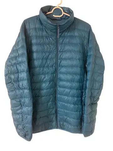 UNIQLO 유니클로 울트라 라이트 다운 M 그린 계열 그린