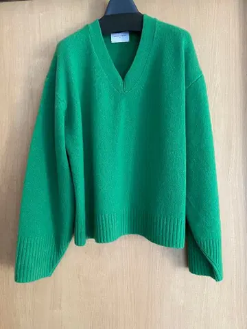 인기 완판 유나이티드 애로우즈 울 캐시미어 니트