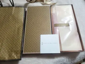 새상품 CLASSICS THE SMALL LUXURY 손수건 2장