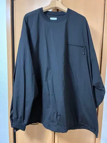 S.F.C TECH POCKET NYLON LS TEE