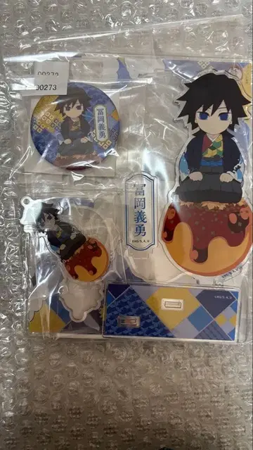 긴다코 귀멸의 칼날 토미오카 기유 아크릴 스탠드 캔뱃지 세트