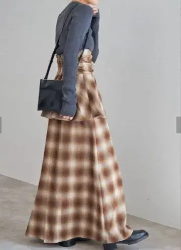 Spick and Span 삭소니 플레어 스커트