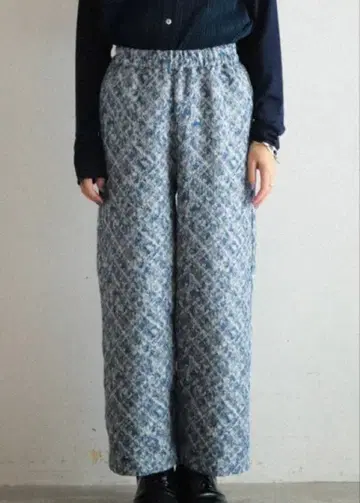 NOMBRE IMPAIR 이지 팬츠 블루 계열 패턴