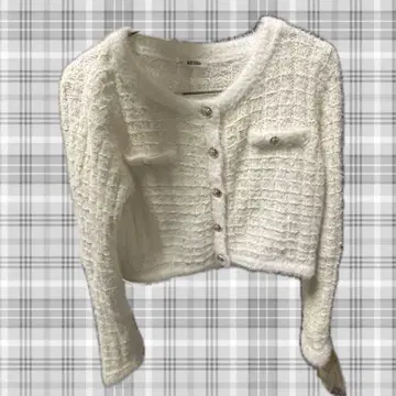 NICE CLAUP 화이트 니트