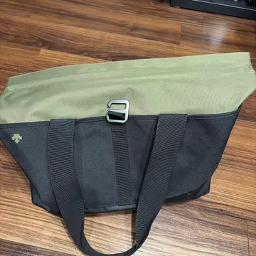 데상트 골프 토트백 블랙/카키