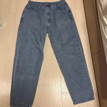 M 사이즈 데님 팬츠