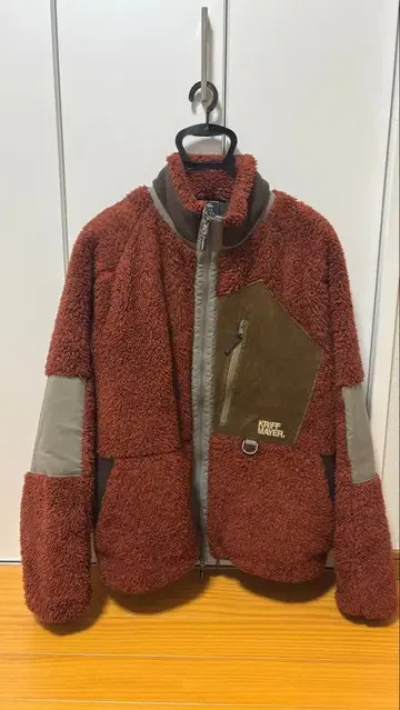 샤기 보아 플리스 안감 부착 벽돌색