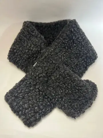 ORCIVAL 다크 그레이 보아 머플러