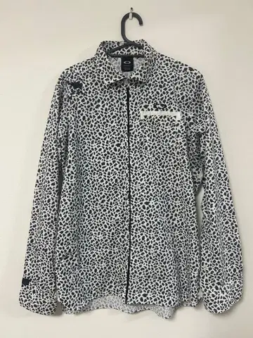 Oakley 스컬 레오파드 무늬 긴팔 셔츠