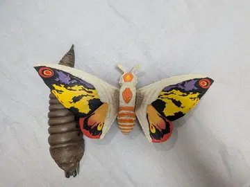 모스라 피규어 2체 세트 (무비 몬스터 시리즈)