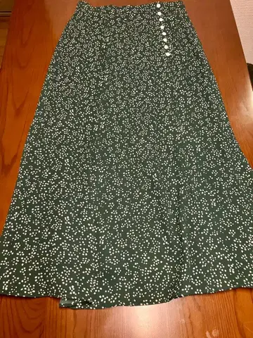 SNIDEL 그린 컬러 도트 플레어 스커트 사이즈 1