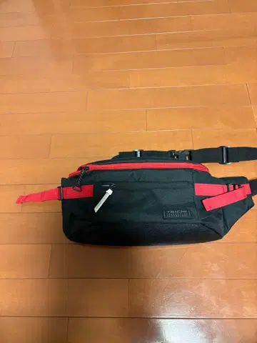 TAICHI 바디백 블랙 빨간색
