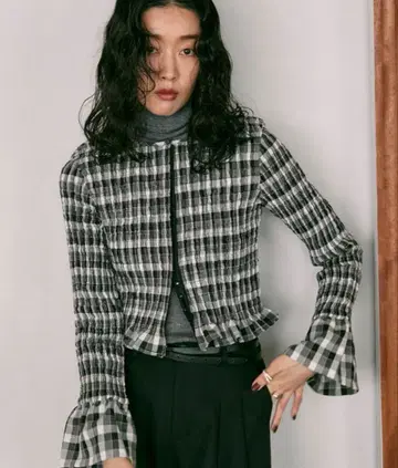 셔링 프릴 블라우스