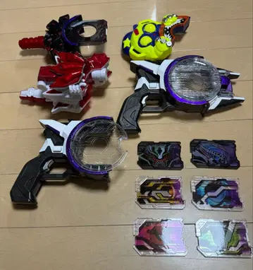 가면라이더 기츠 프리미엄 DX 메모리얼 레이즈 버클 시리즈 세트