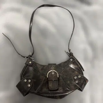 스터드 장식 다크 브라운 핸드백