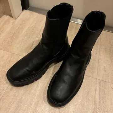 블랙 가죽 사이드 고어 부츠