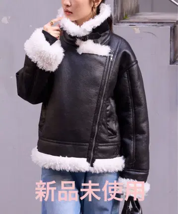 MONOMART 빈티지 라이크 숏 기장 페이크 무스탕 자켓