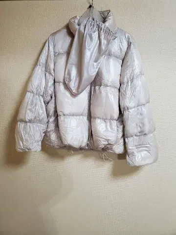 유니클로 울트라 라이트 다운 샤이니 볼륨 자켓 XXL 레어!