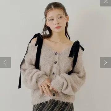 Chico 치코 [ 브로치 탈부착 가능 ] 벨로아 리본 루즈 니트 가디건