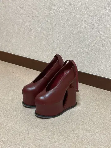 파메오 포즈 QUILTED 통굽 EU36 퀼팅 힐 신발