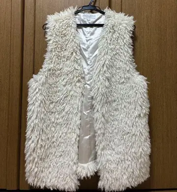 PAGEBOY 아이보리 퍼 베스트